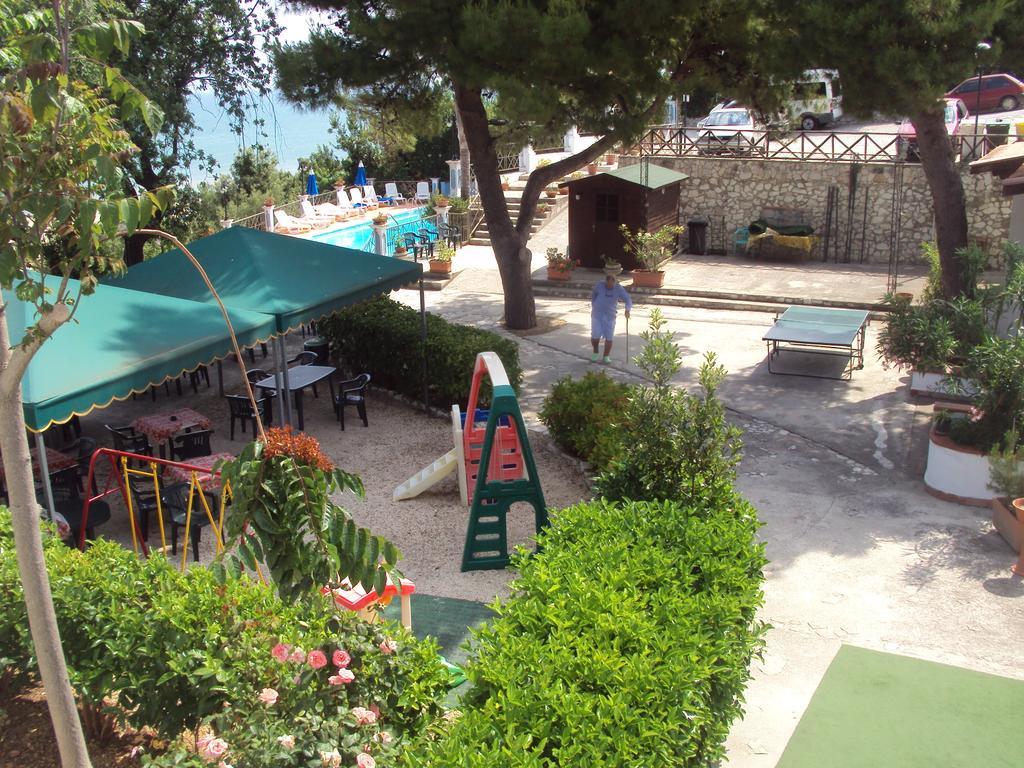 Hotel Piccolo Paradiso Di Rodi Garganico Exterior foto