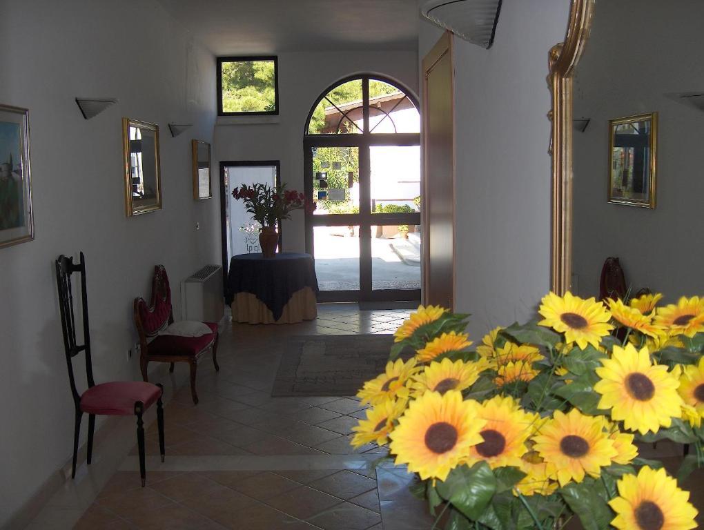 Hotel Piccolo Paradiso Di Rodi Garganico Exterior foto
