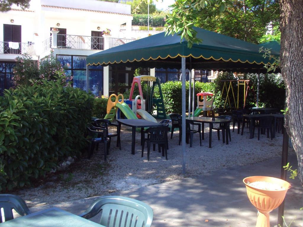Hotel Piccolo Paradiso Di Rodi Garganico Exterior foto